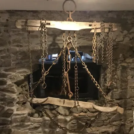 Apartment Donjon Savoie France Bdsm Et Libertinage